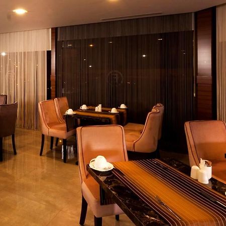 Majura Hotel Business İzmir Extérieur photo
