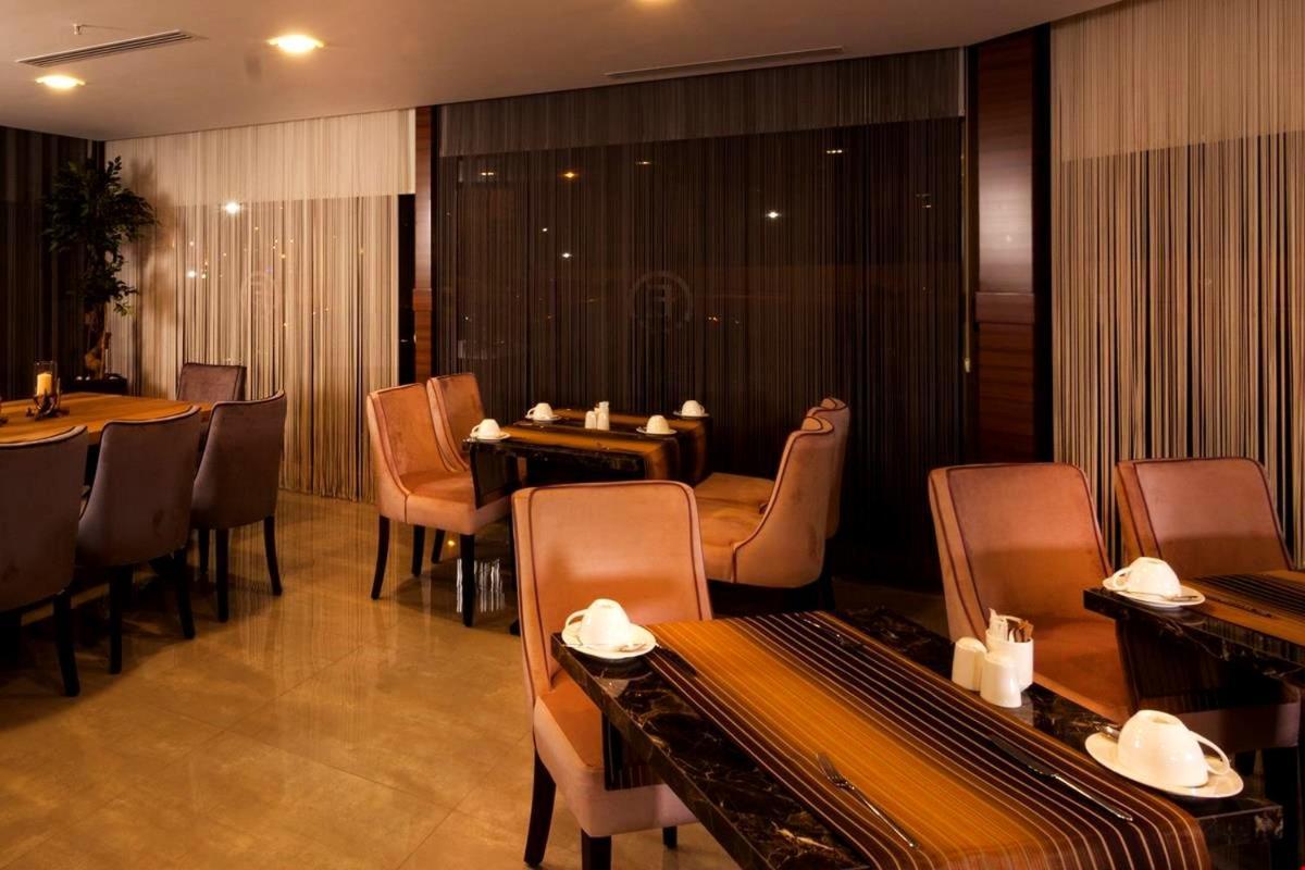 Majura Hotel Business İzmir Extérieur photo