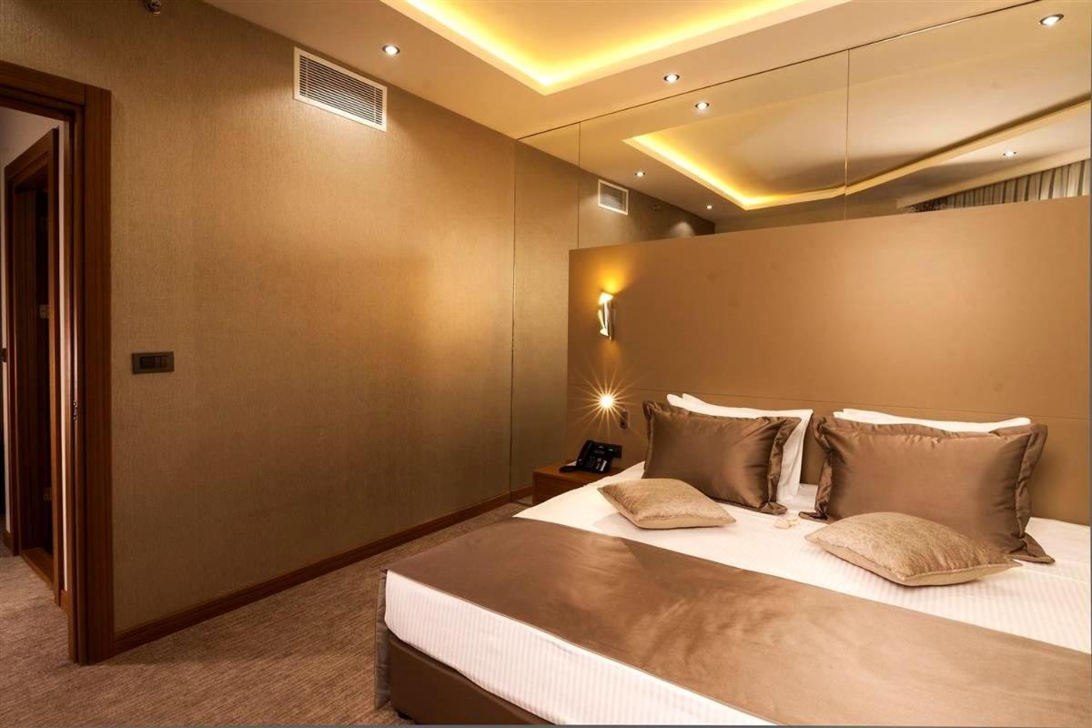 Majura Hotel Business İzmir Extérieur photo
